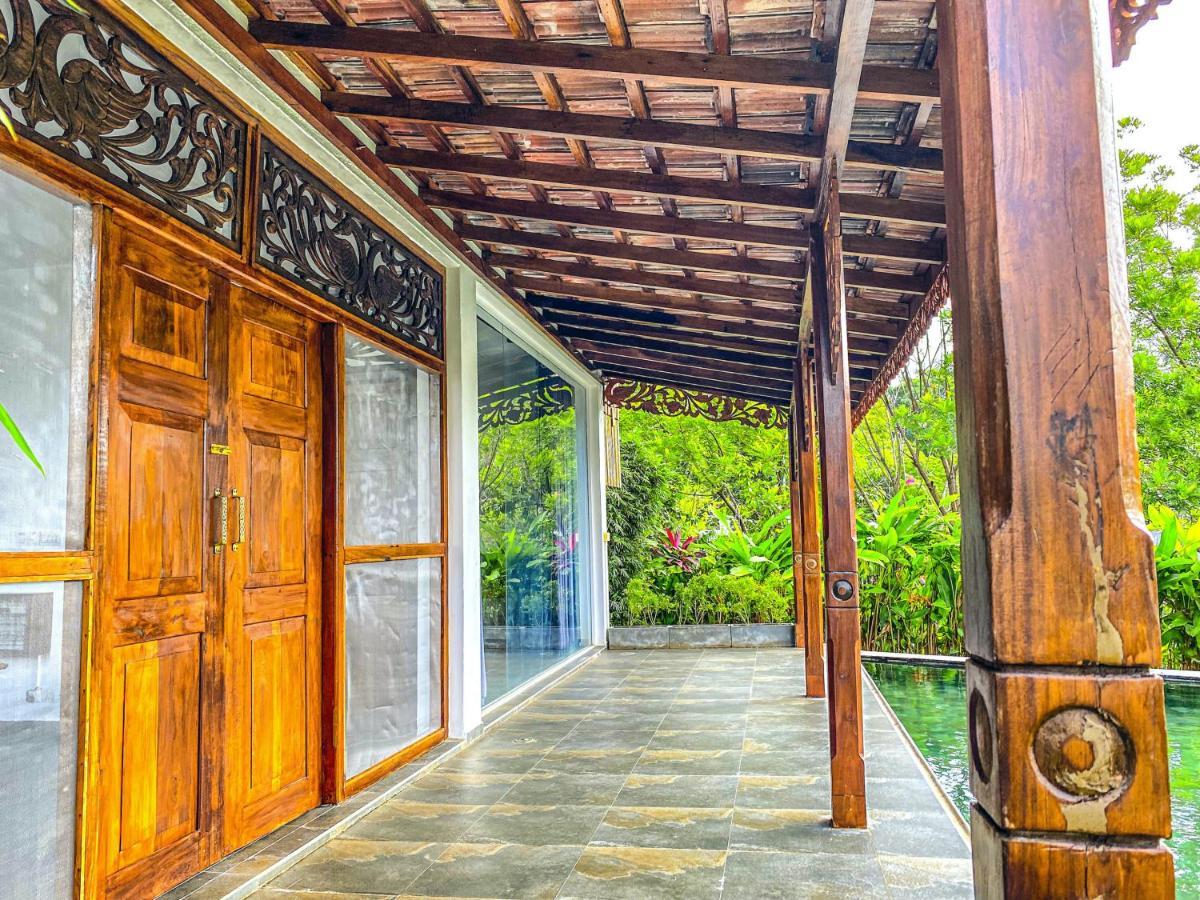 Waterland Hotel Negombo Eksteriør billede