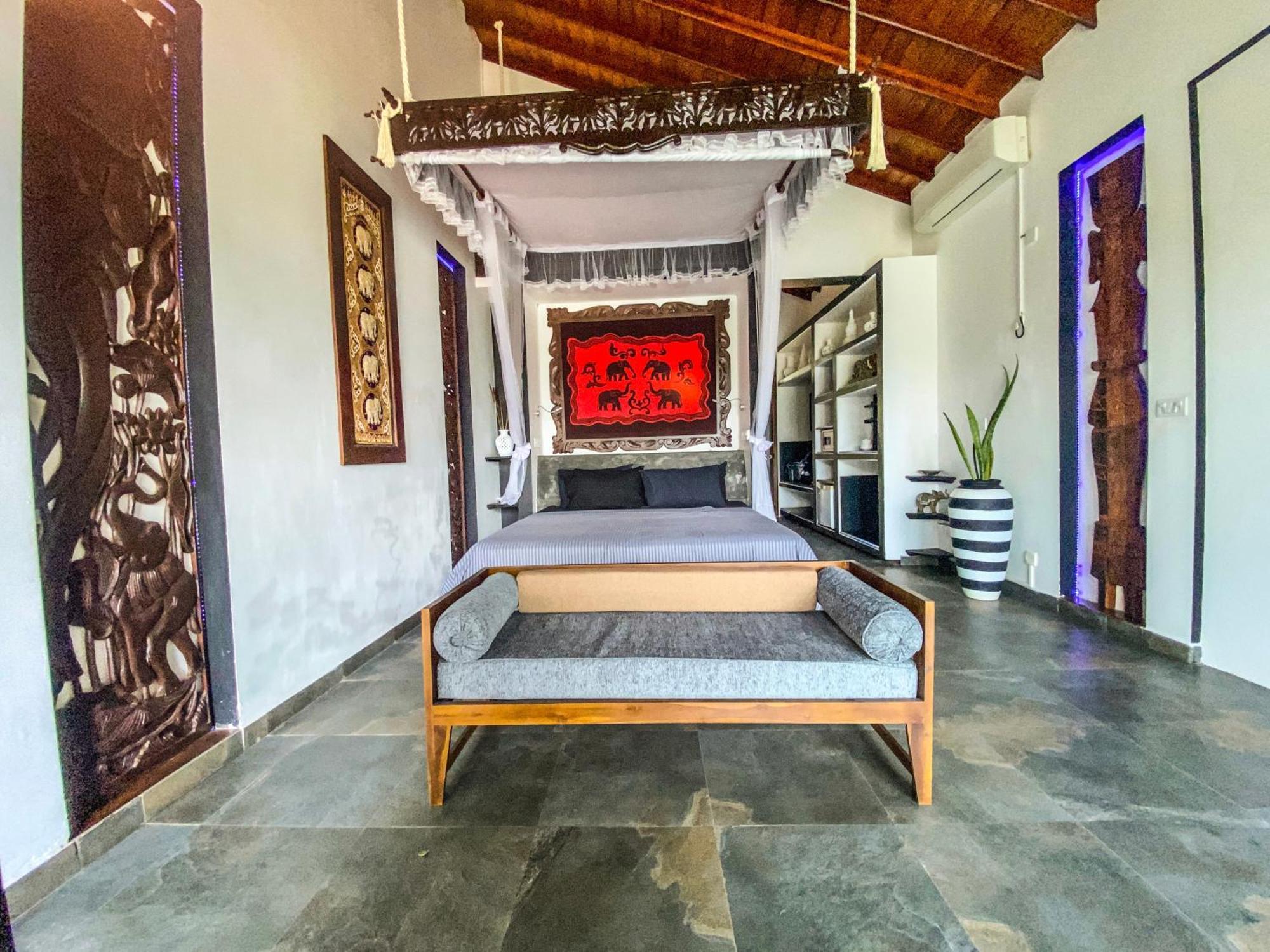 Waterland Hotel Negombo Eksteriør billede