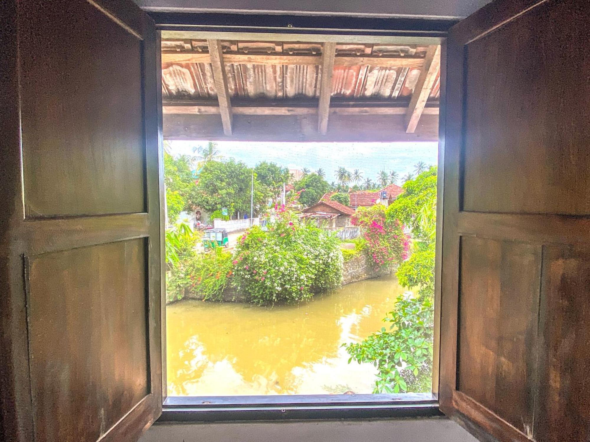 Waterland Hotel Negombo Eksteriør billede