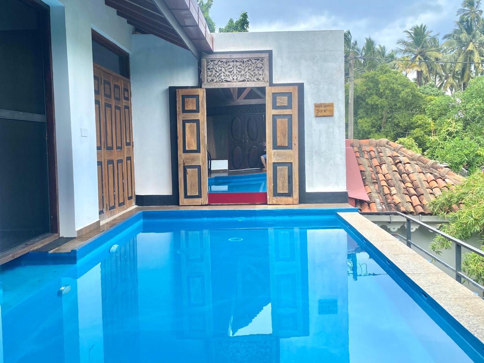 Waterland Hotel Negombo Eksteriør billede